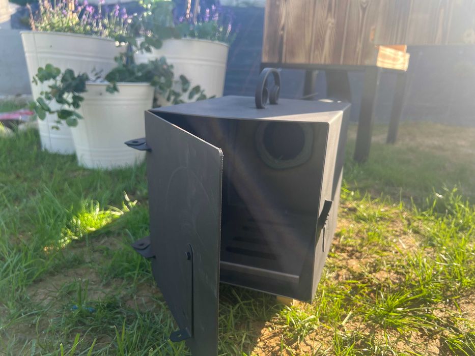 drewniana wędzarnia ogrodowa, piec wędzarniczy, wędzarnia