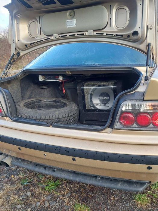 Продам BMW E36 1.8бензин