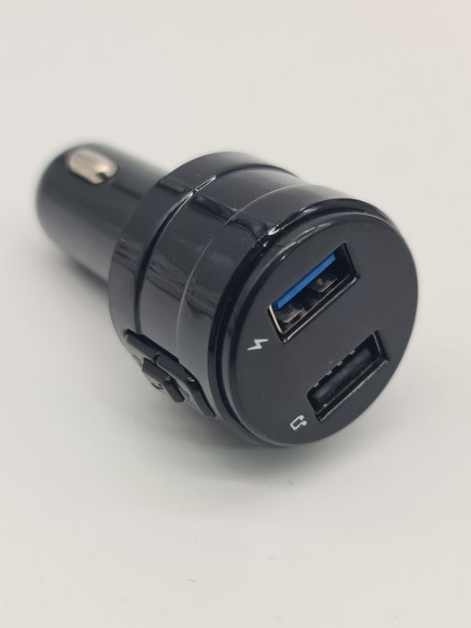 Adaptador USB duplo para carro