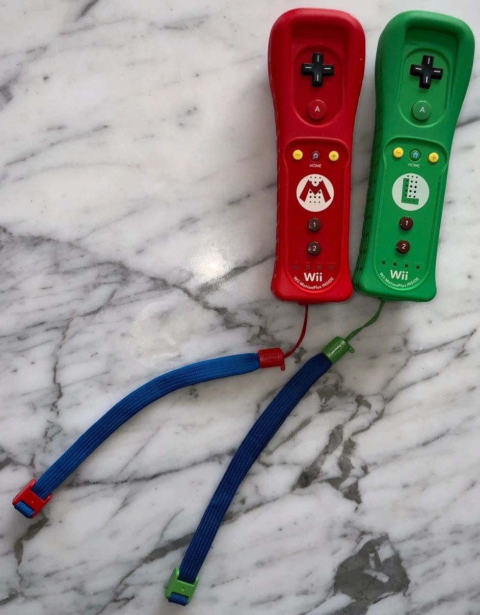 Conjunto 2 Comandos Wii Motion Plus Insi Mario & Luigi edição limitada