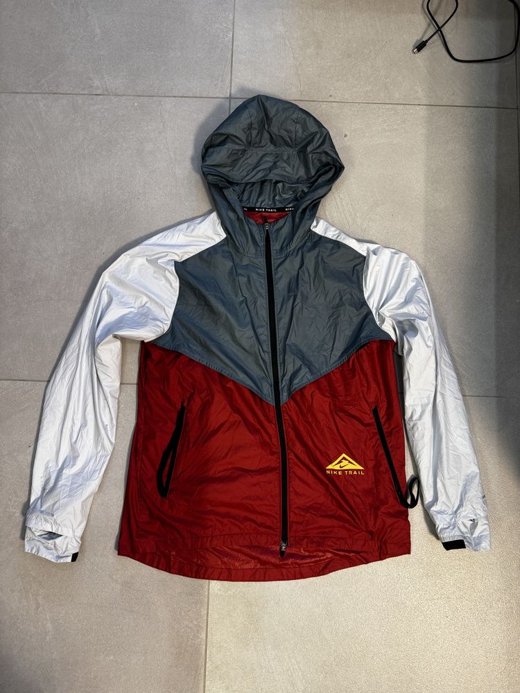 Куртка вітровка Nike Windrunner Trail Running Jacket