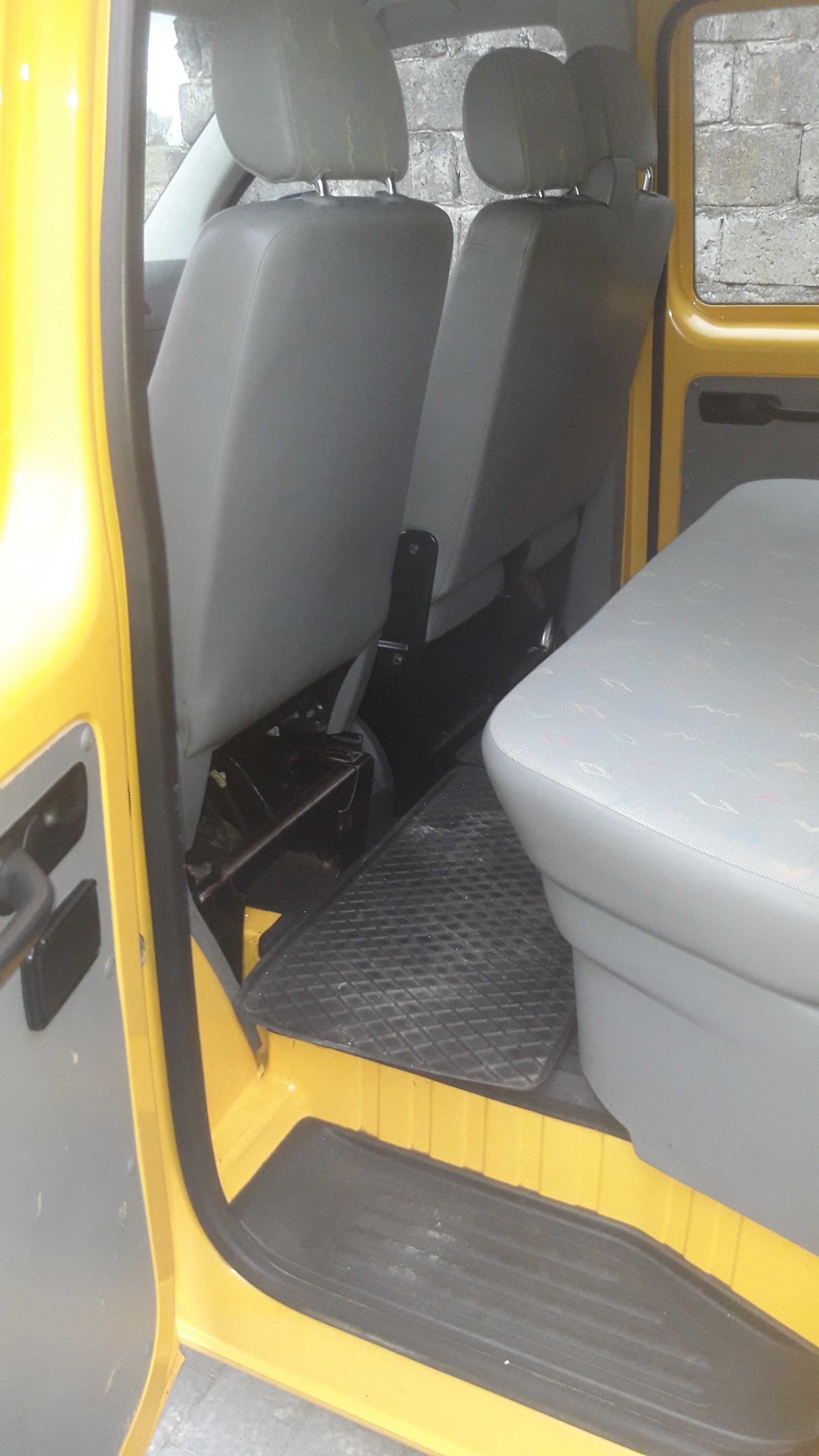 Volkswagen Transporter t5 doka,6 osobowy 2.5tdi, 2006 rok