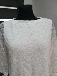 Białą elegancka bluzka damska