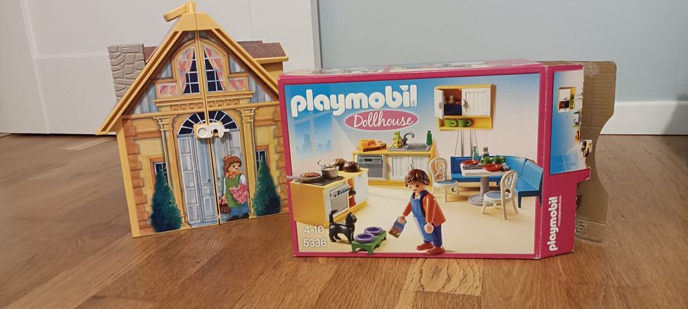 Playmobil dollhouse