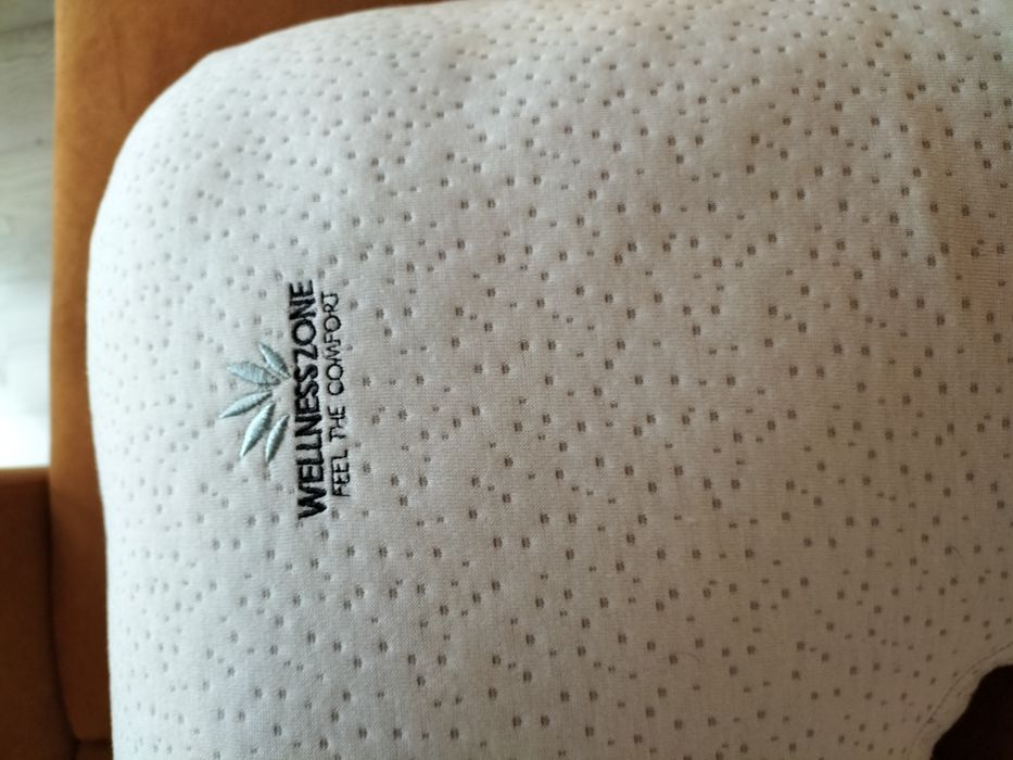 Poduszka rogal XL mało używana