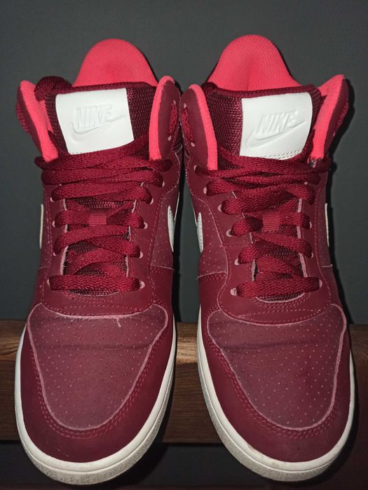 Кросівки Nike
(Оригінал)