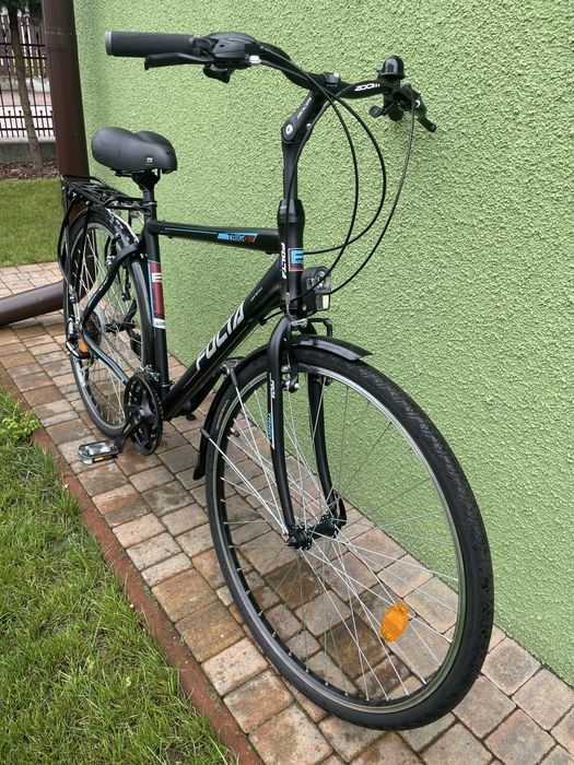 Nowy rower trekkingowy na kołach 28”