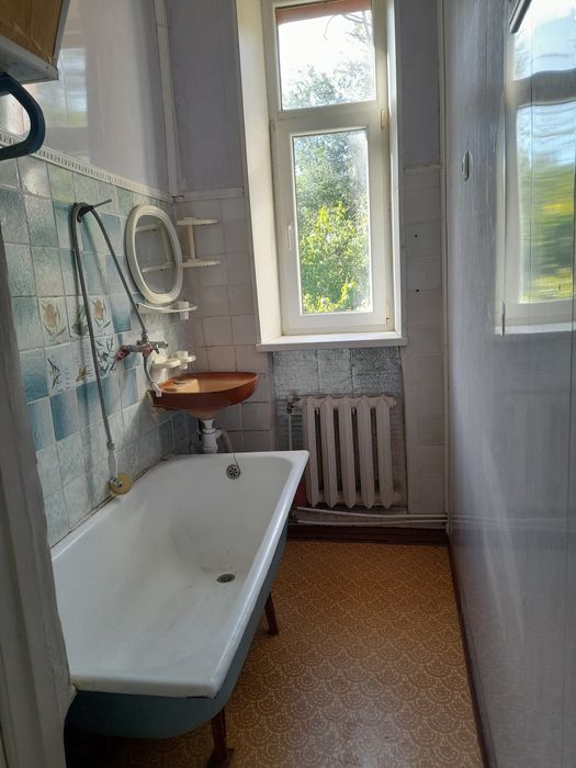 Продам 3х кімнатну квартиру/автономне газове  опалення/ КРЕС/ сталінка