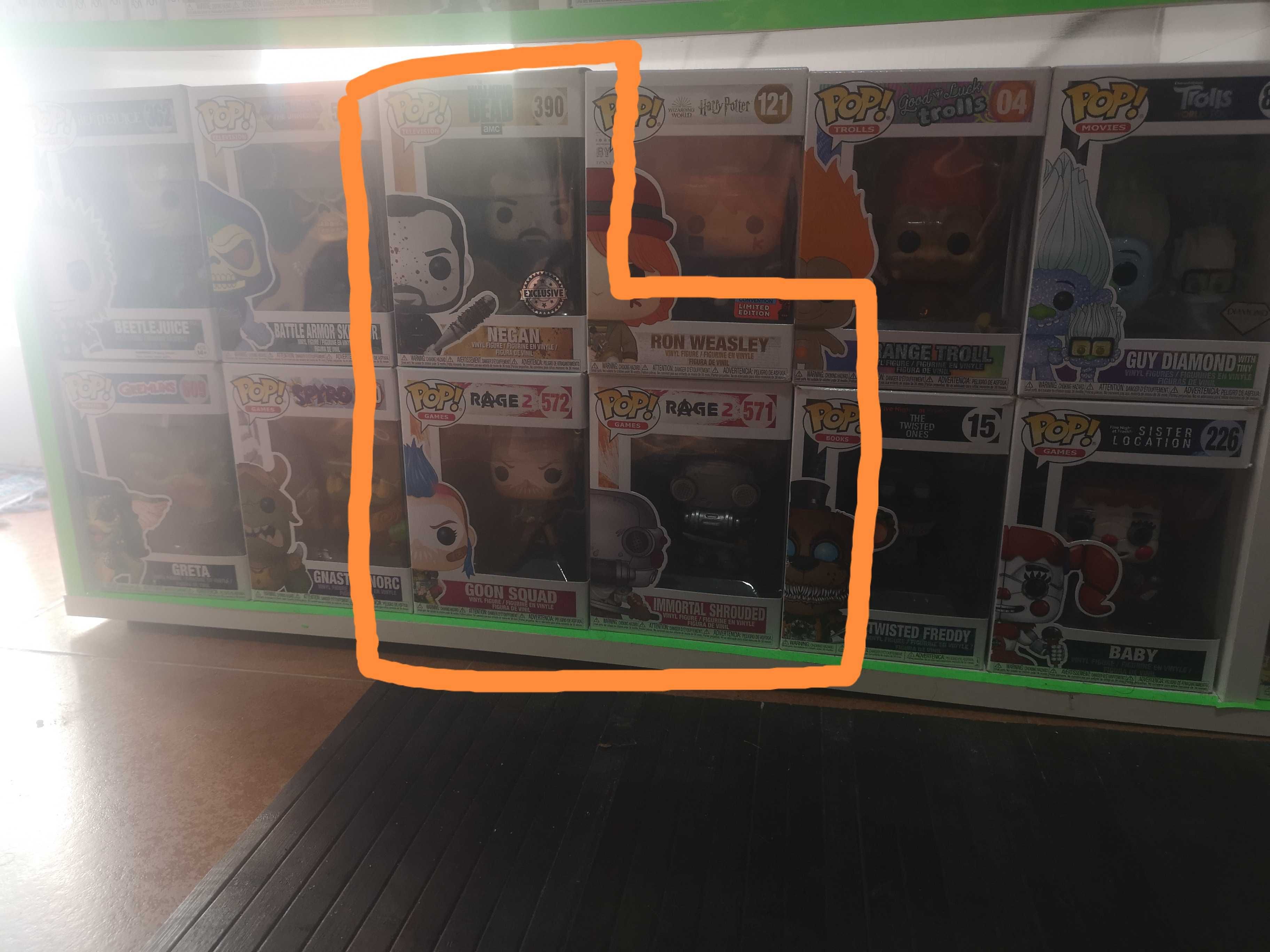 Funko pop diversos (Beetlejuice, Minions, Frozen, Rick & Morty, etc)