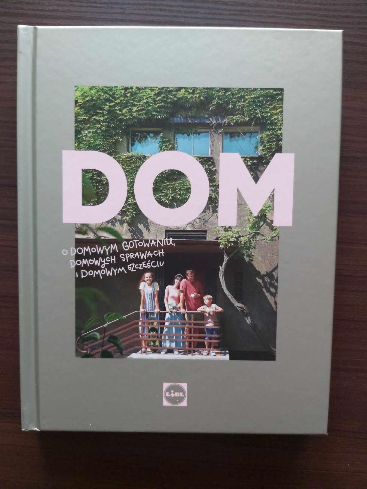 Książka DOM, nowa