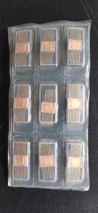 Продам девять советских позолоченных микросхем