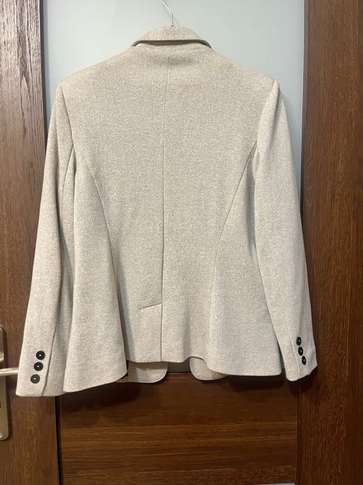 Beżowy żakiet ze złotą nitką Top Secret