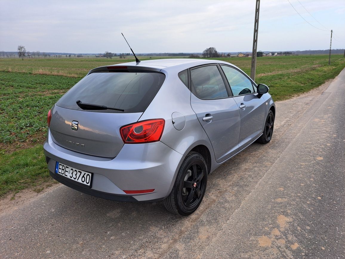 Seat Ibiza mała zwinna