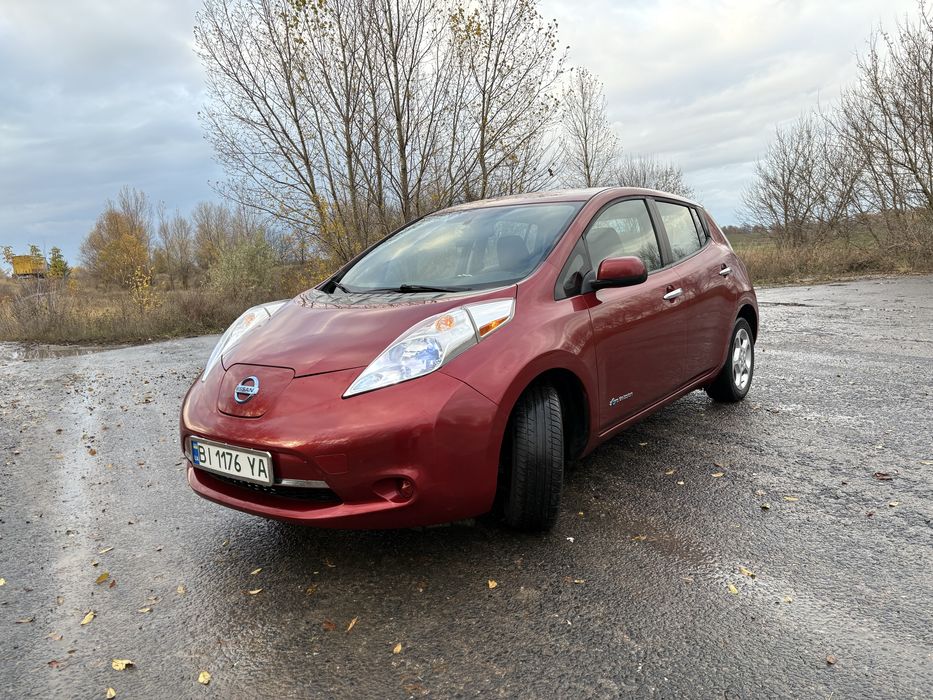 Nissan Leaf  2013
