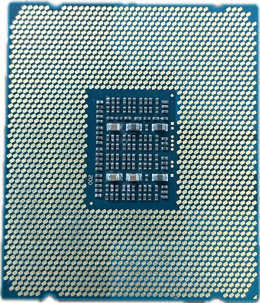 Процесор Intel Xeon E7-4880 V2 2.50 GHz Confidential QEFW ES FCLGA2011
