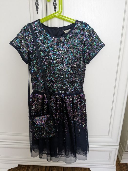 Святкова сукня для дівчинки