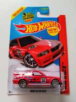 Hot Wheels BMW E36 M3 RACE - model 2014 / PROTEKTOR