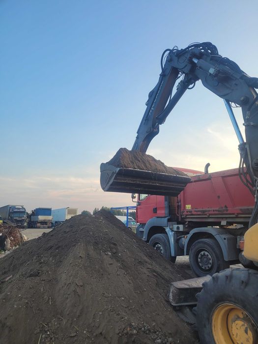 Ziemia na podwyszenie terenu przesiana.