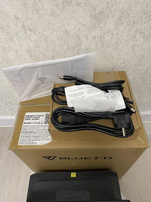 Зарядна станція Bluetti AC60