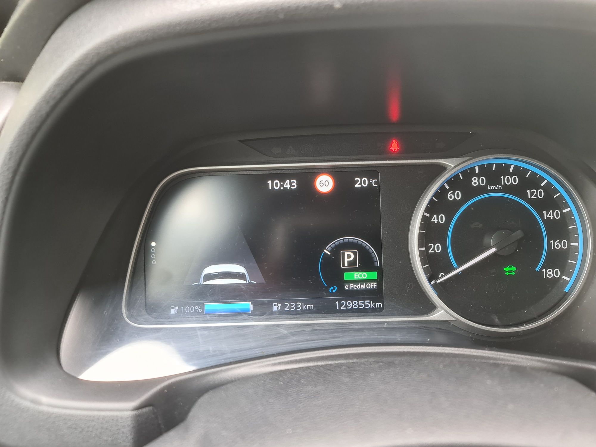 Nissan Leaf najbogatsza wersja Tekna Biała perla 2019r. OC i PT na rok