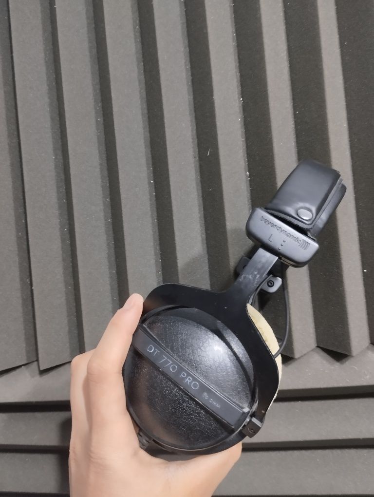 Słuchwaki studyjne BEYERDYNAMIC DT770 Pro 80