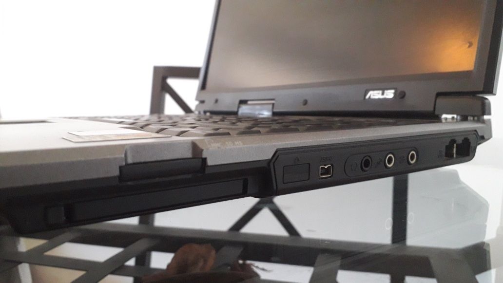 Asus A3000 N a funcionar