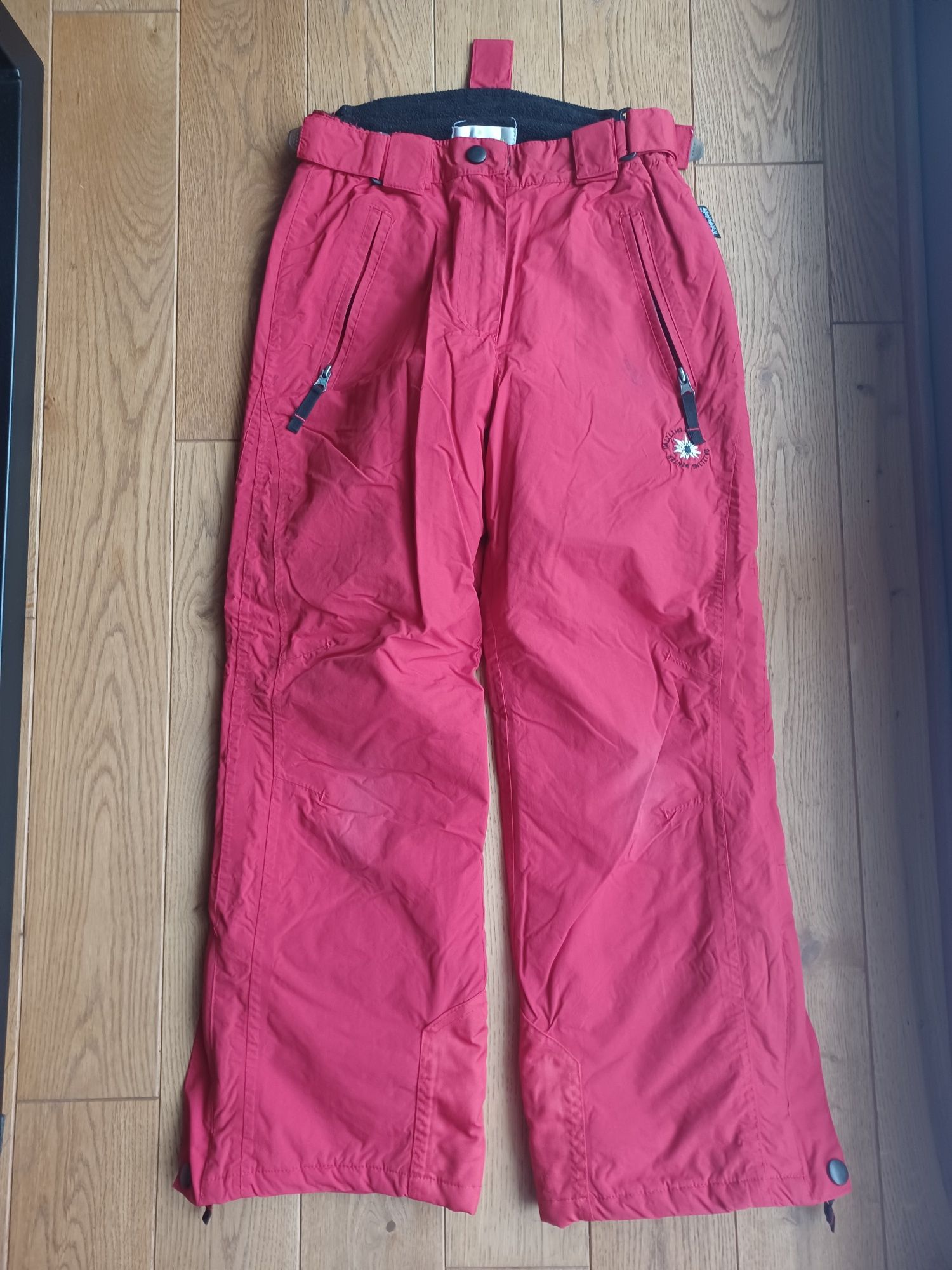 Spodnie narciarskie czerwone rozm.146cm - 11lat