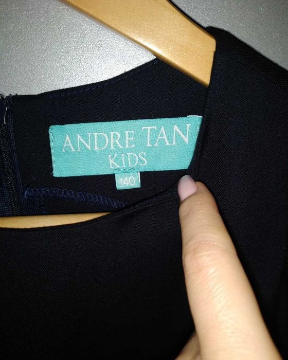 Шкільний сарафан для дівчинки