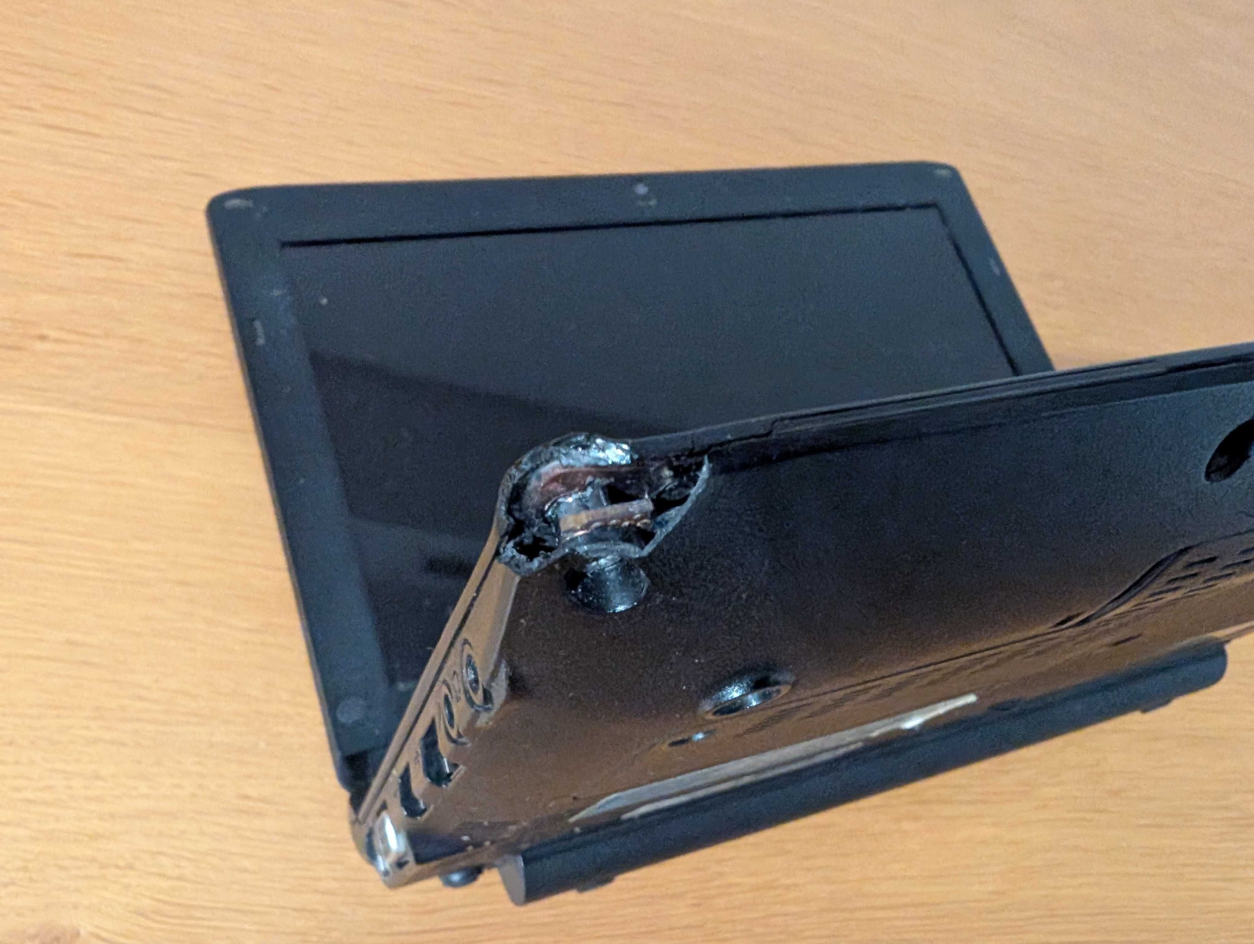 laptop eMachines os: linux ekran: 10 cali Pamięć: 1GB dysk: 160GB