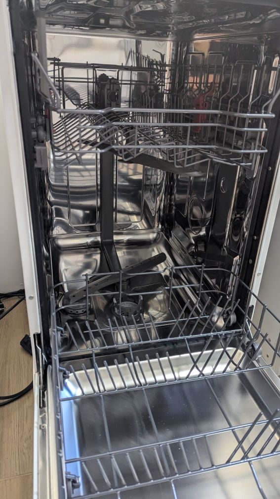 Zmywarka Whirlpool 45 cm jak nowa