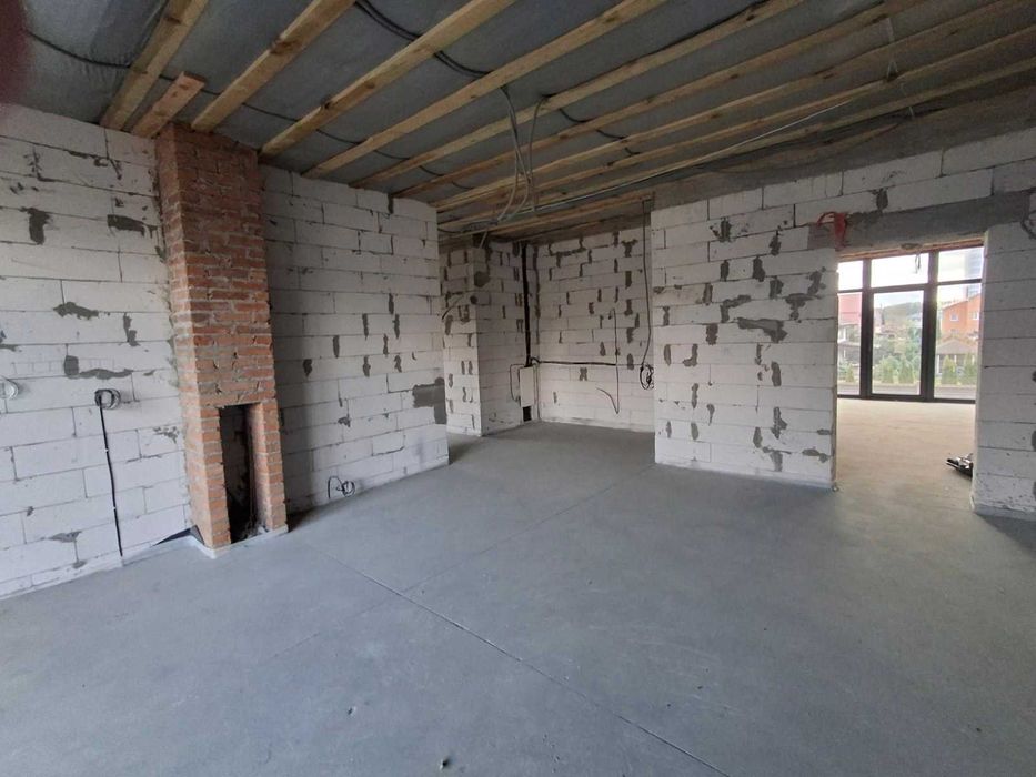 Будинок в закритому Котеджному містечку (Удачний)