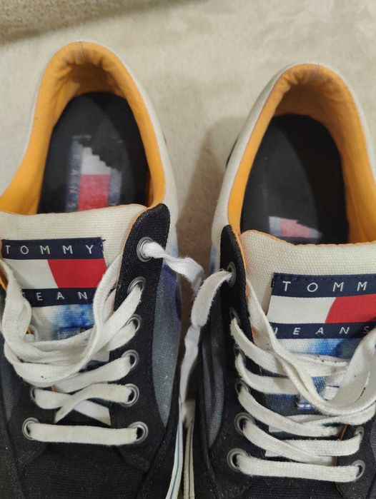 Sapatilhas Tommy Hilfiger tam. 43 em excelente estado