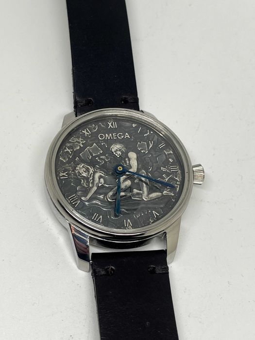 Ексклюзивний годинник Omega із срібним циферблатом