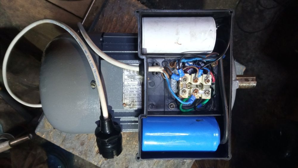 Електродвигун 3 кВт однофазний электродвигатель