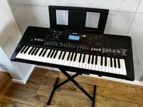 Yamaha PSR-E463 keyboard