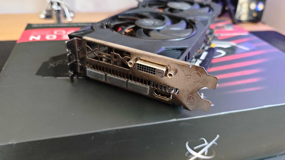 Karta graficzna Radeon RX470 XFX uszkodzona