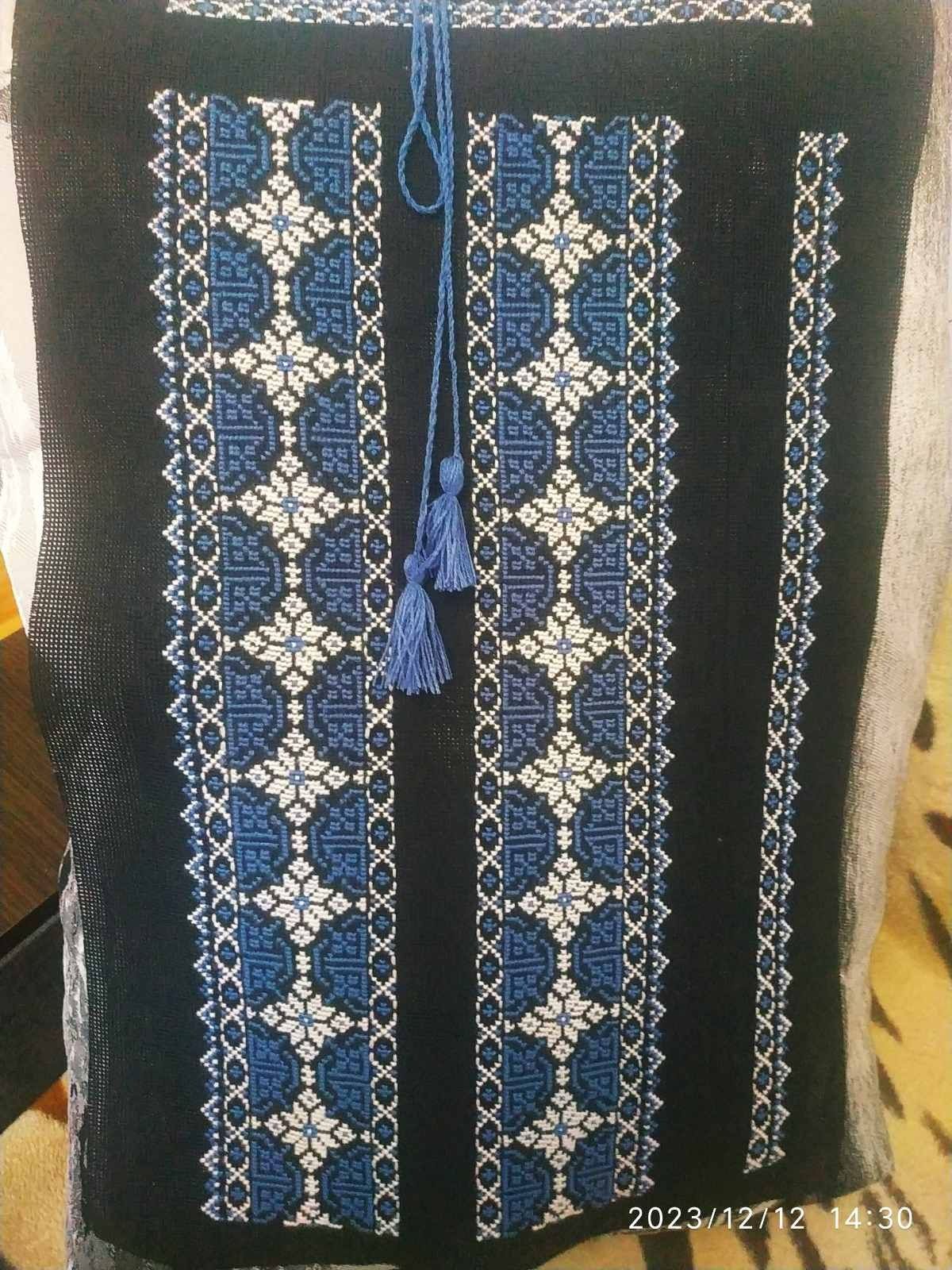 Вишиті чоловічі вставочки. Ручна робота