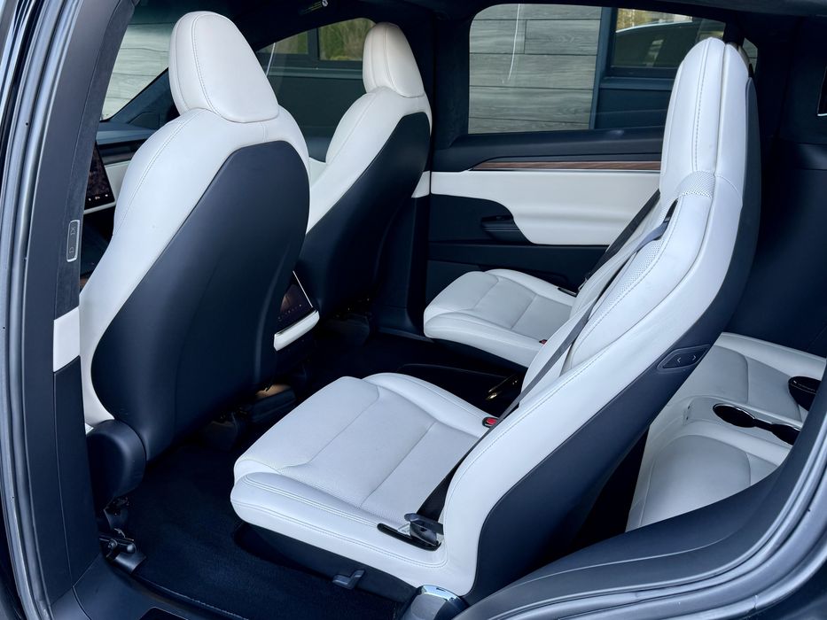 Продам Tesla model X