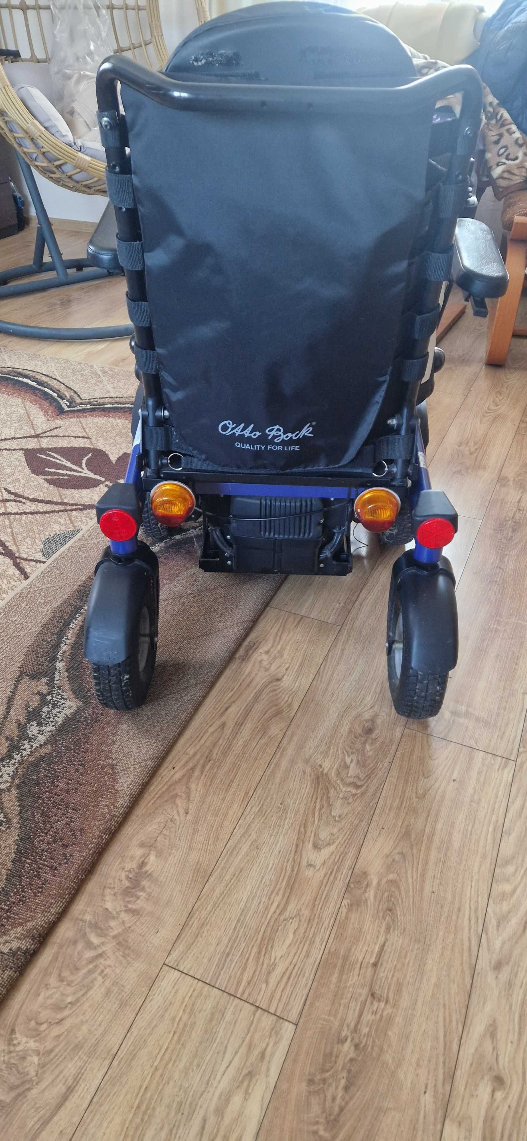 Wózek elektryczny inwalidzki  b500