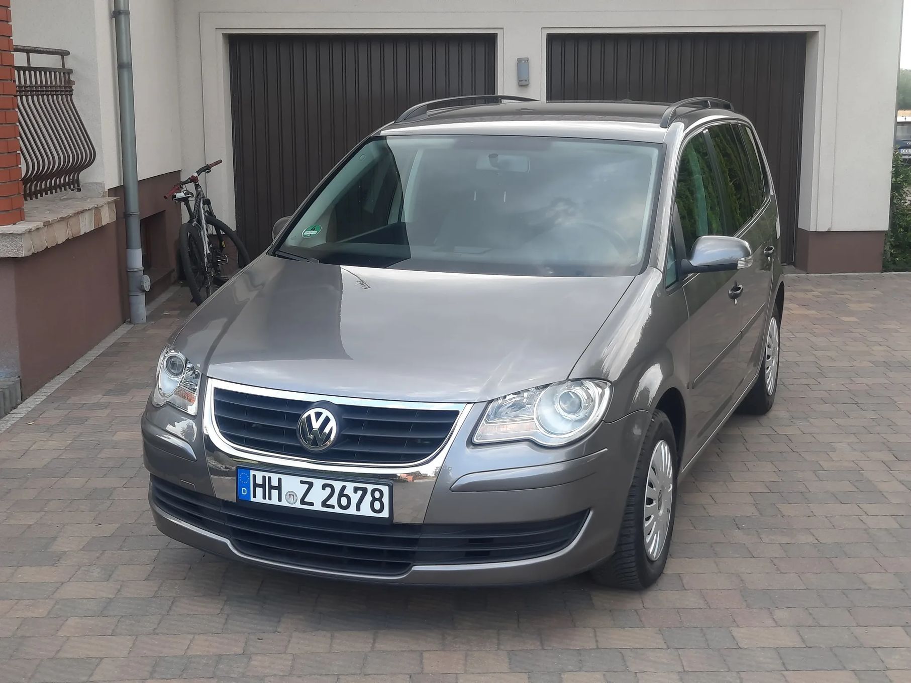 Volkswagen Touran 1.6 Conceptline