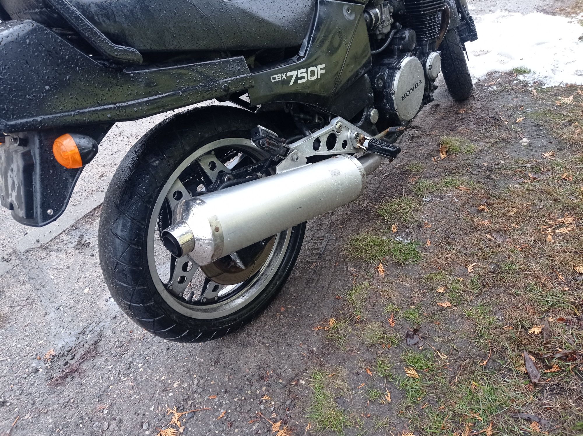 honda cbx 750 rozrusznik gaźnik silnik części wydech zegary stator