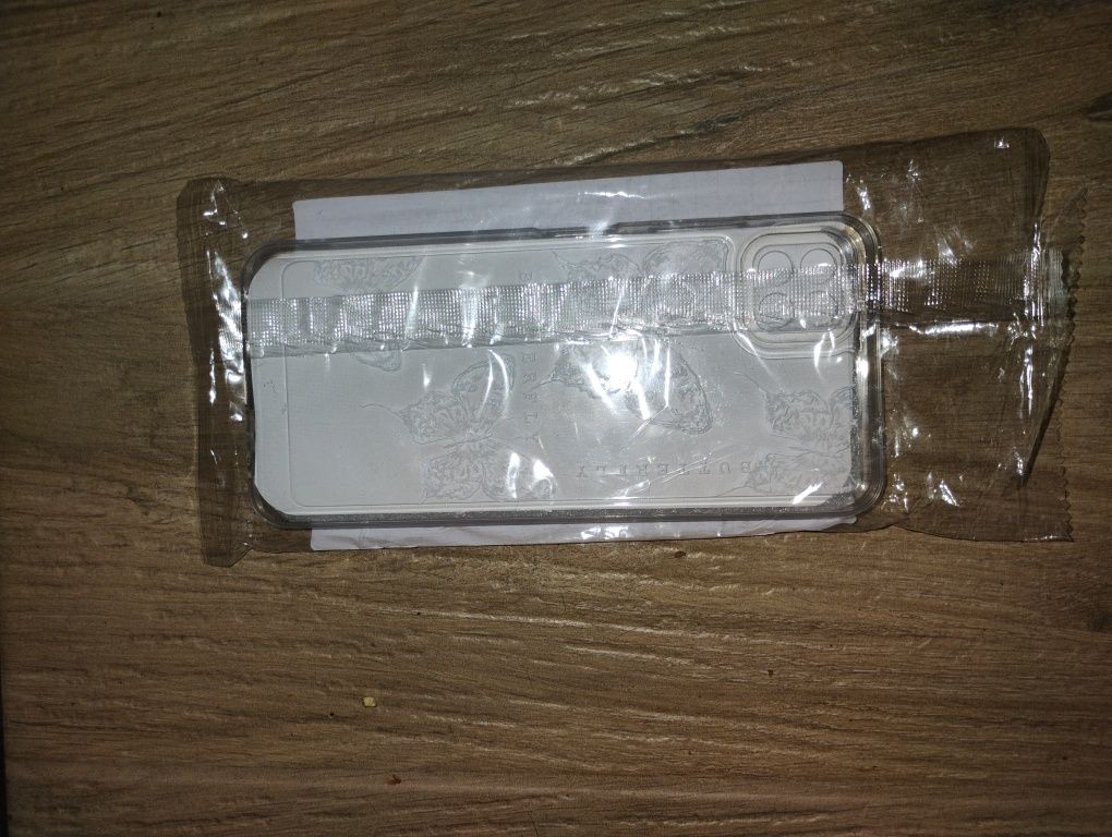 Sprzedam nowe etui