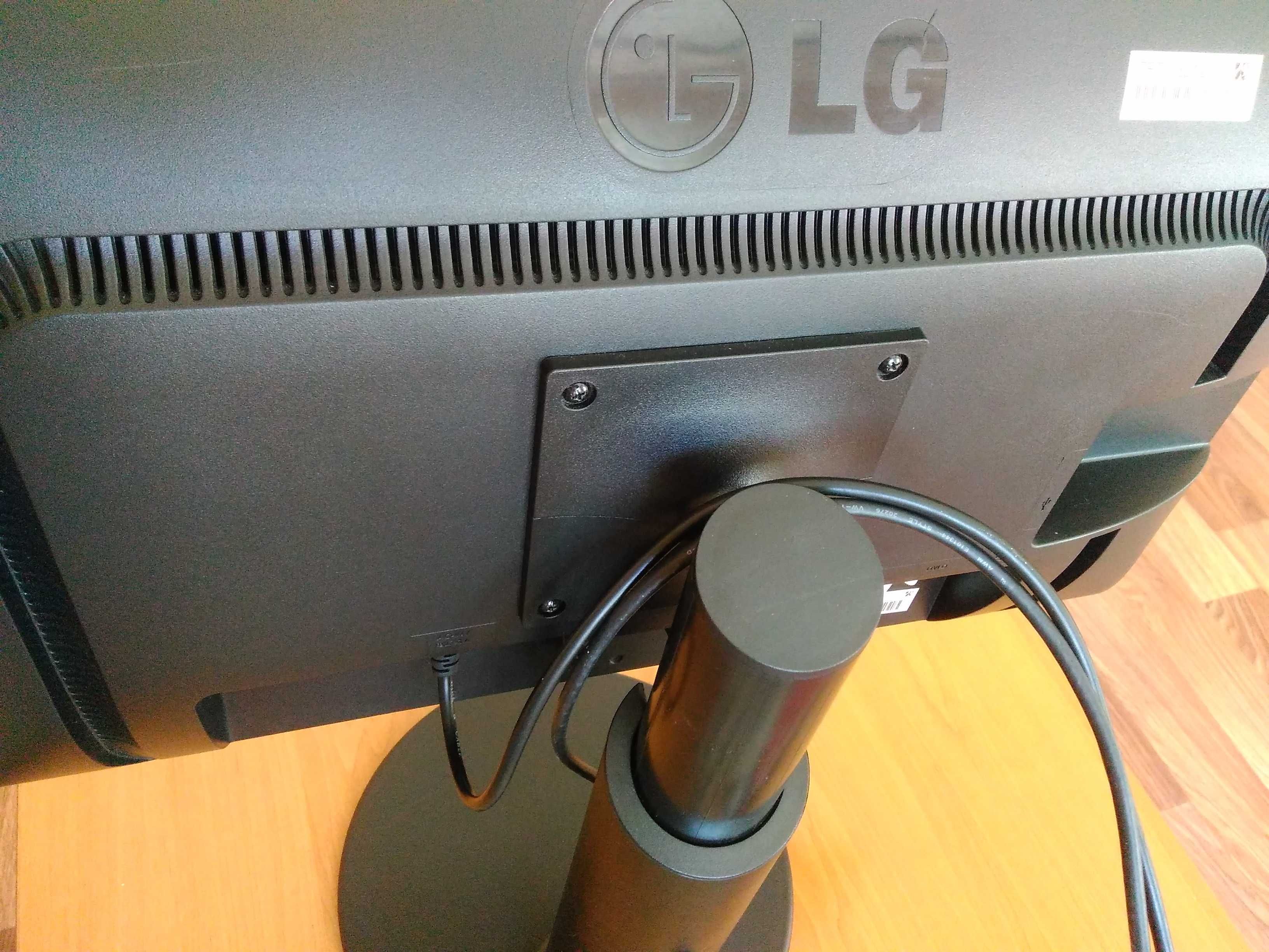 Монітор ПК  LG 24"