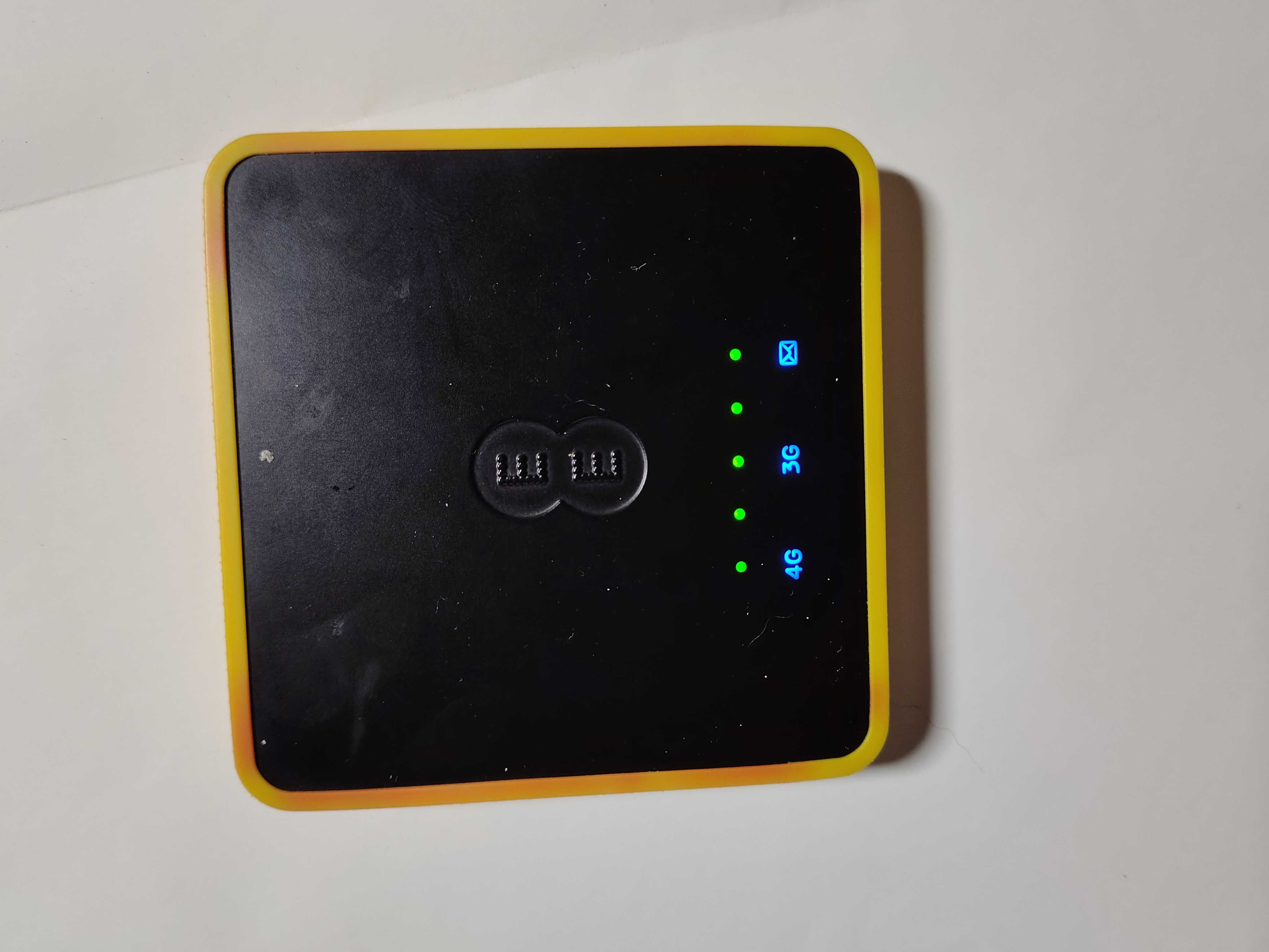 4G роутер Alcatel Y853VB