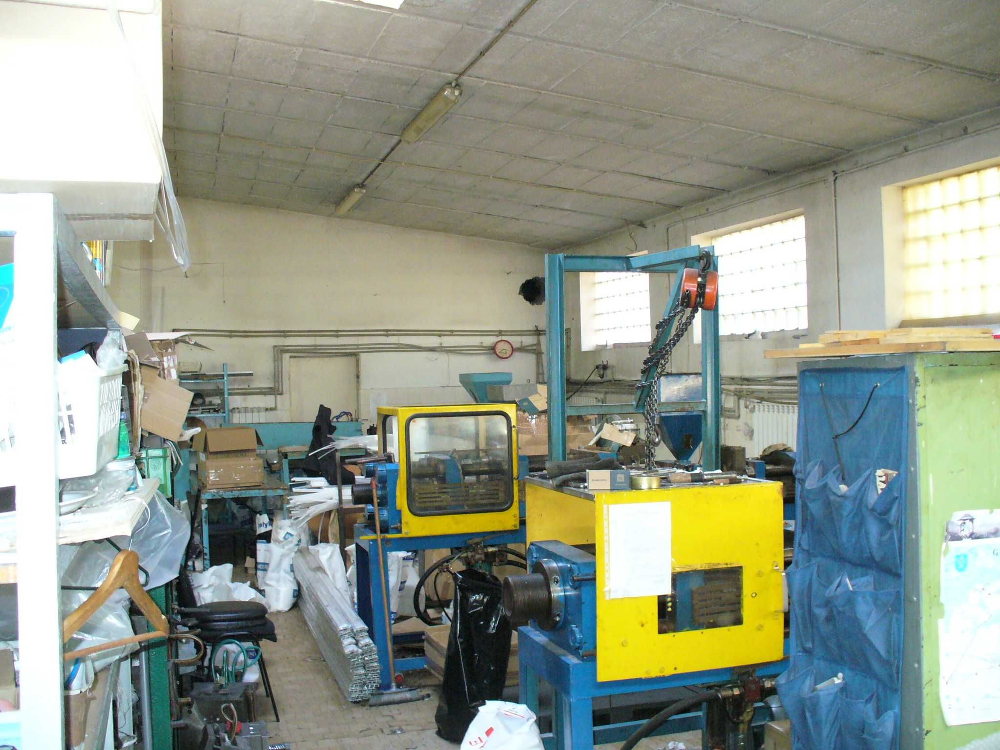 Obiekt o pow 530m2  w Klaudynie sprzedam