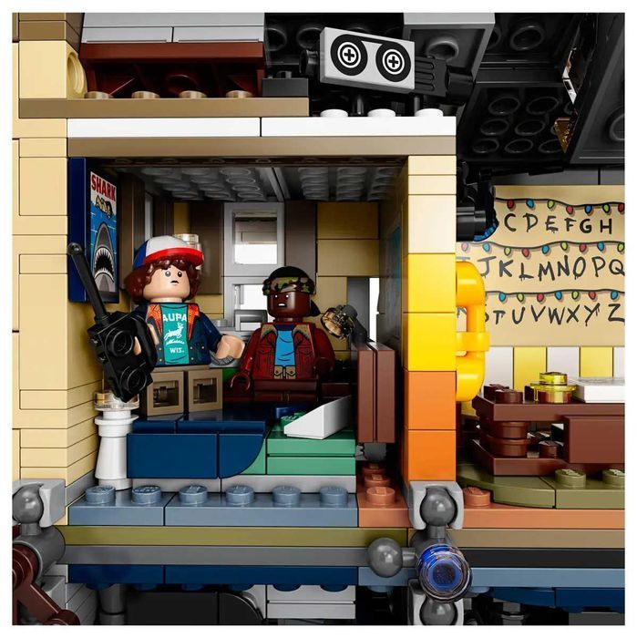 Конструктор LEGO Stranger Things The Upside Down 75810, 2287 деталей