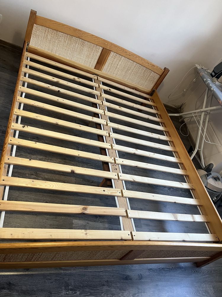 Łóżko drewniane sypialniane szerokie 160 cm