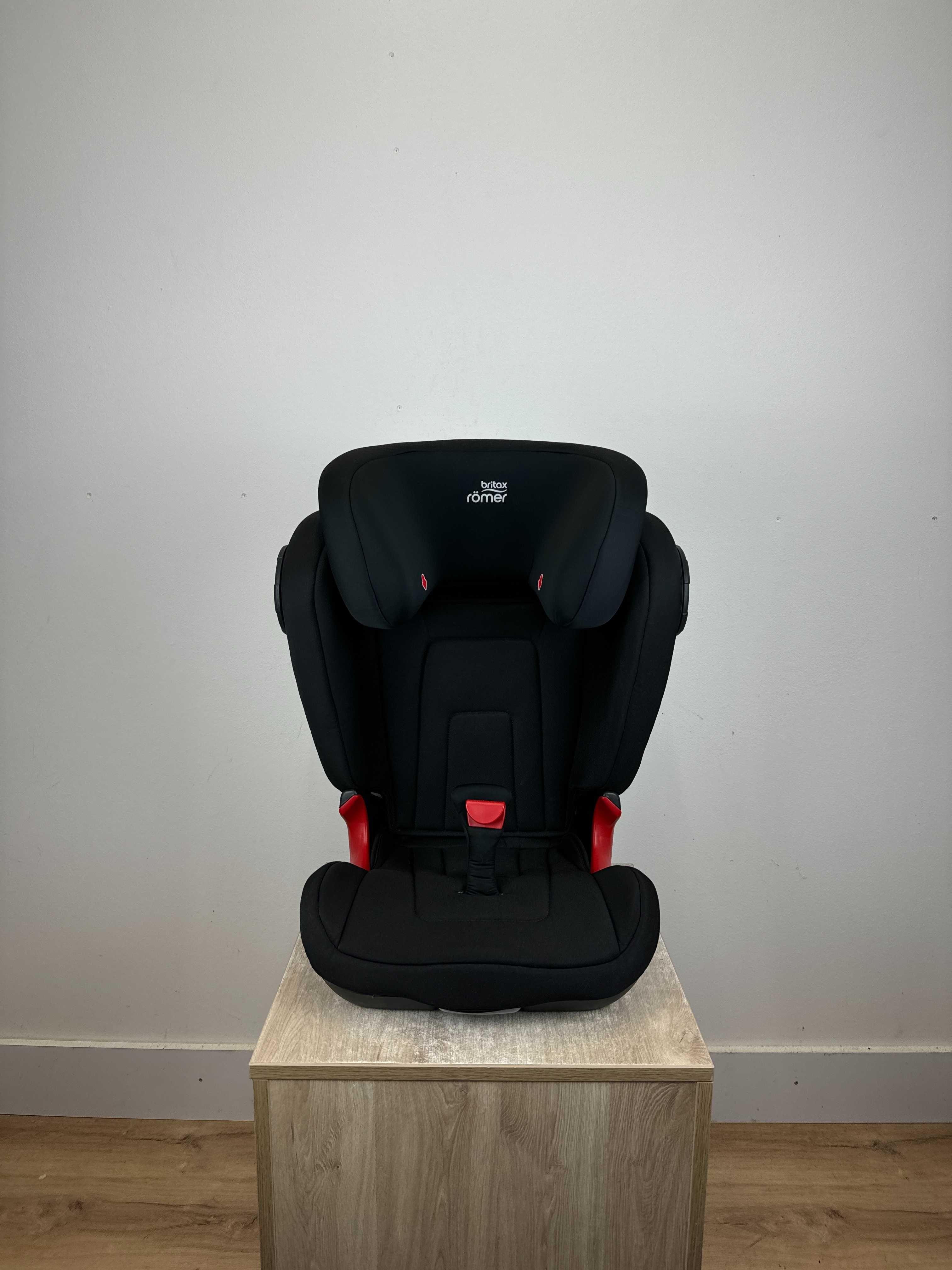 Fotelik samochodowy Britax & Romer Kidfix 2S Cosmos Black 15-36Kg
