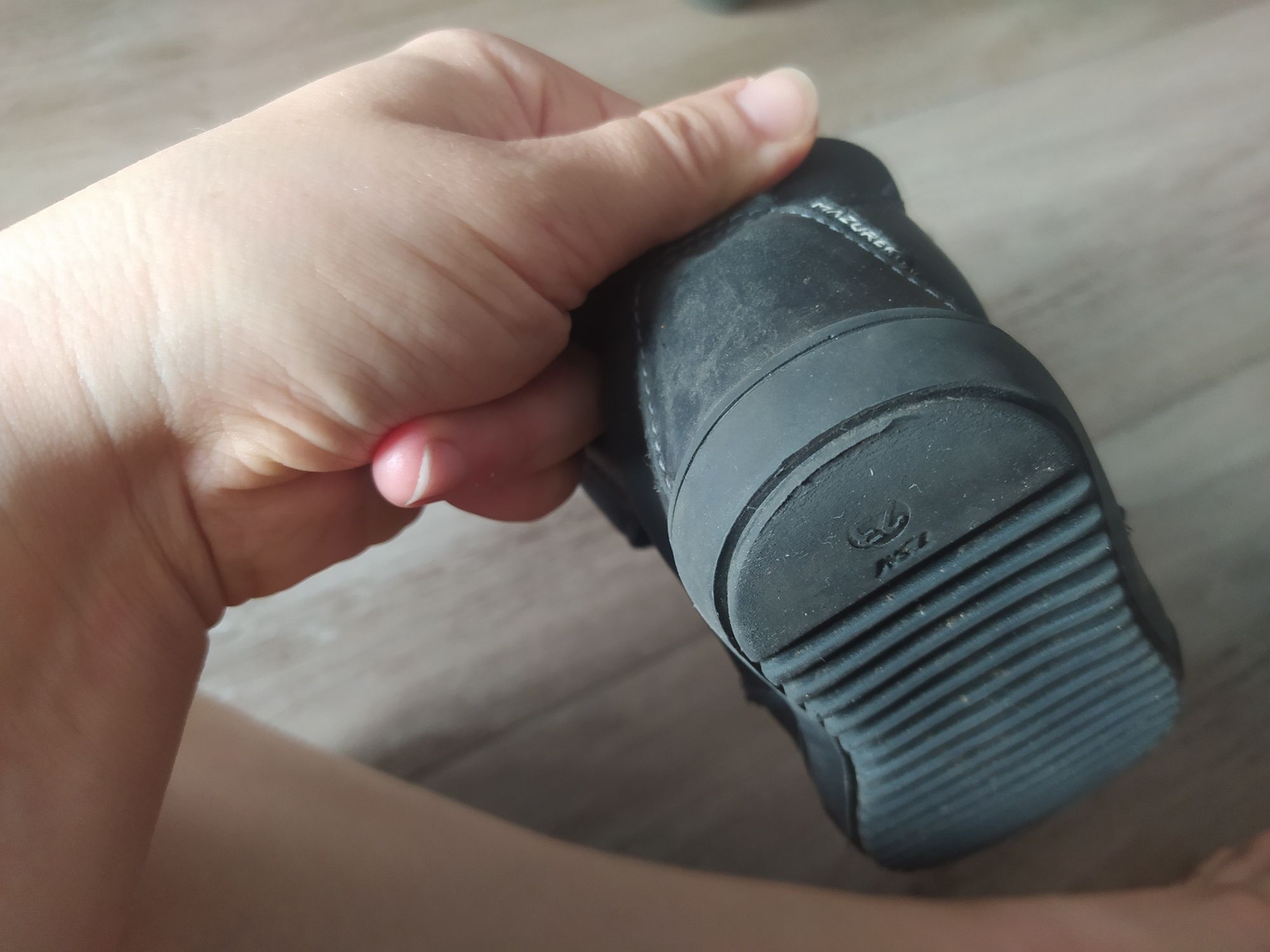 Czarne zimowe buty Mazurek r. 23