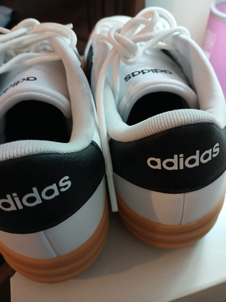 Sapatilhas Adidas Novas Lindas